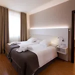 Отель Eurostars Via De La Plata Асторга