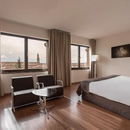 Eurostars Via De La Plata فندق 4*